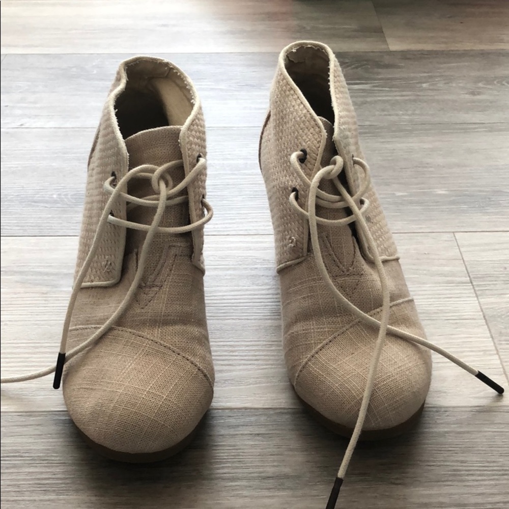 TOMS Beige Wedges size 7.5